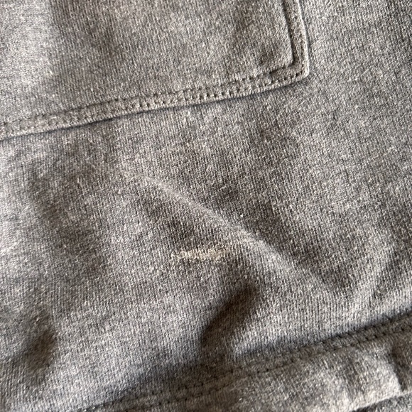 Hanna Andersson Sweater along Size 4 - Picture 2 of 4